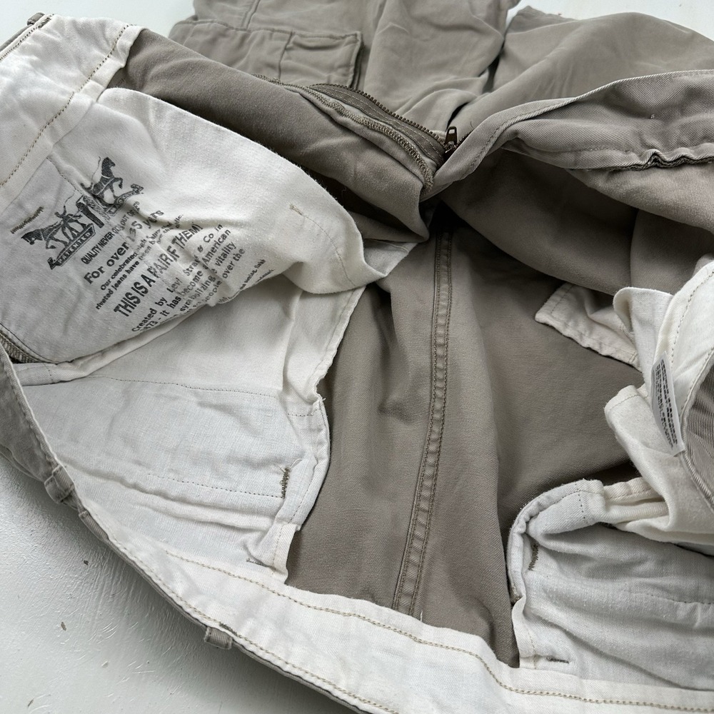 Y2K Levi's Baggy Cargo Shorts Men Khaki Actual 43 x 11 Grunge White Tab Military - Picture 13 of 14